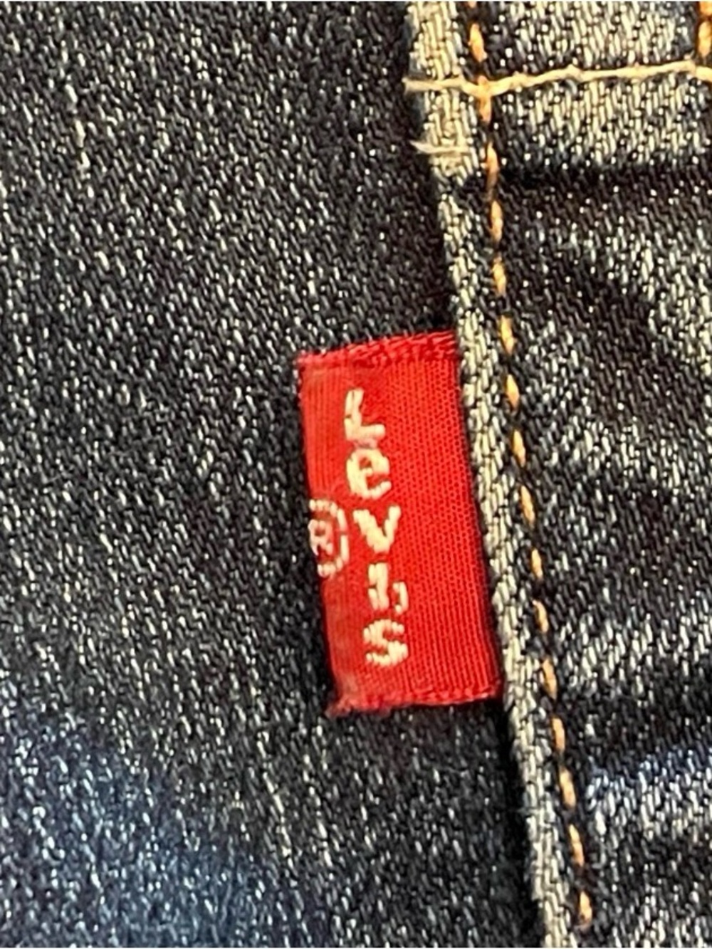 Men's Dark Blue Levi’s Jeans - Picture 2 of 4